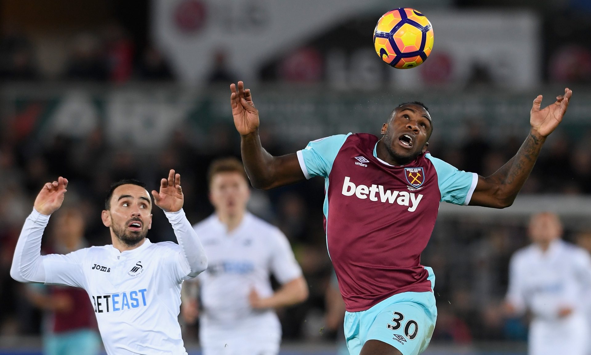 凭借出色的 凭借出色的